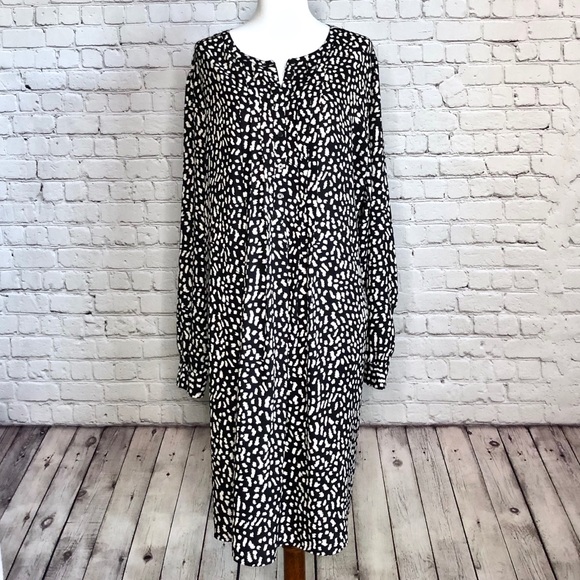 LOFT Dresses & Skirts - LOFT Black and Cream Button Down Dress